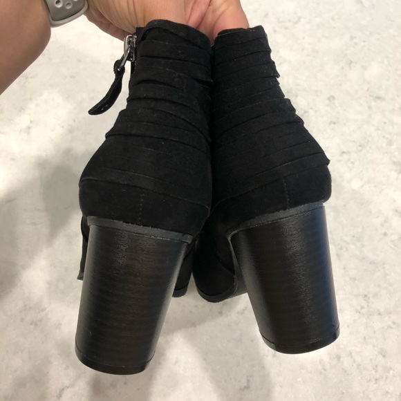 Madden Girl Destroy Black Heeled Booties Size 6 - Picture 5 of 10